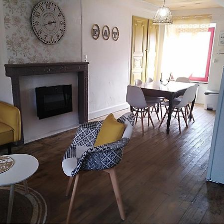 Appartement Cozy Dans Maison Privee Tauves 외부 사진