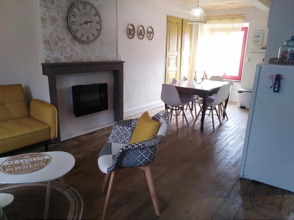 Appartement Cozy Dans Maison Privee Tauves 외부 사진
