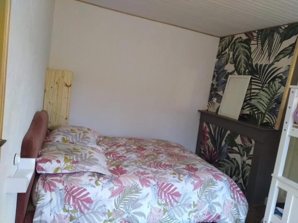 Appartement Cozy Dans Maison Privee Tauves 외부 사진